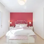 Apartment Modern In With Shared Pool