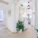 Apartment Modern In With Shared Pool