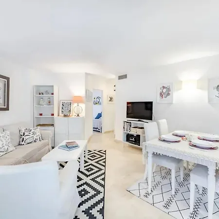 Apartamento Modern In With Shared Pool *
