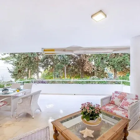 Appartamento Modern In With Shared Pool