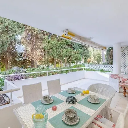 Apartamento Modern In With Shared Pool