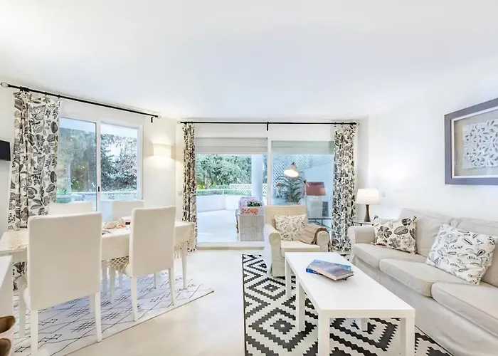 Modern In With Shared Pool * Marbella